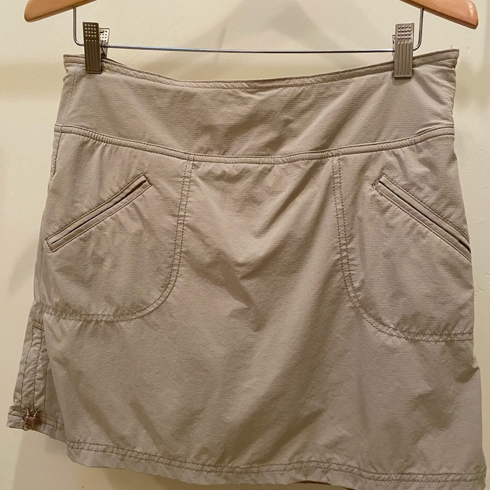 ATHLETA skort Tan/khaki size 8